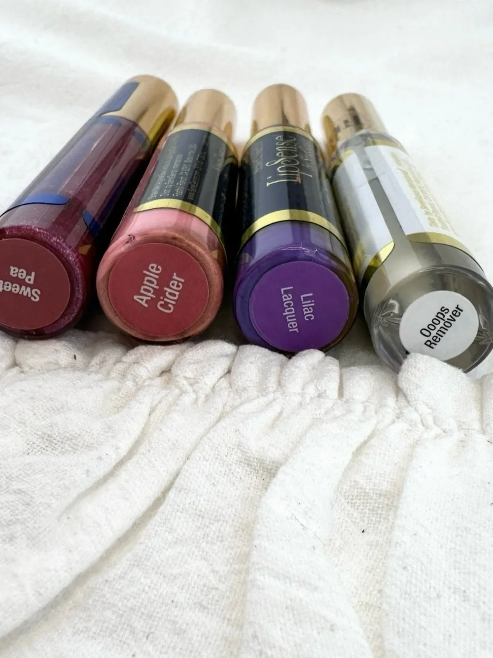 NEW LipSense Long Lasting Lip Color Bundle. Red.